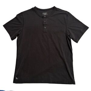 Untuckit Black Short Sleeve Henley Shirt - Medium